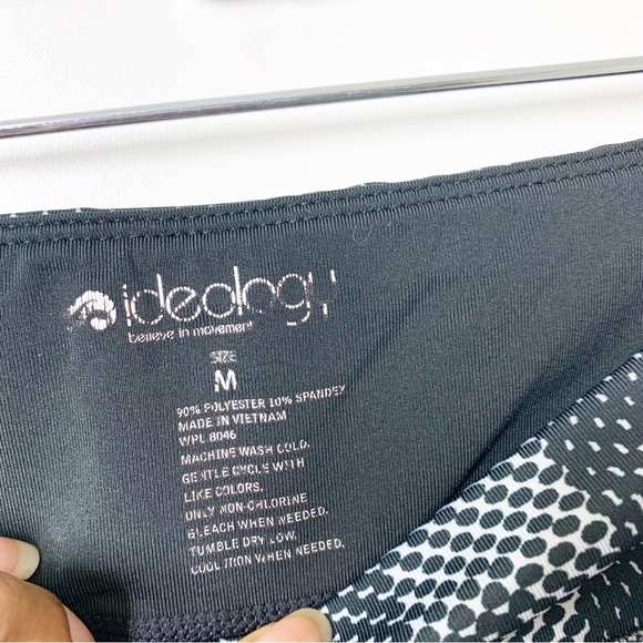Ideology black and white printed leggings size medium - Picture 3 of 4